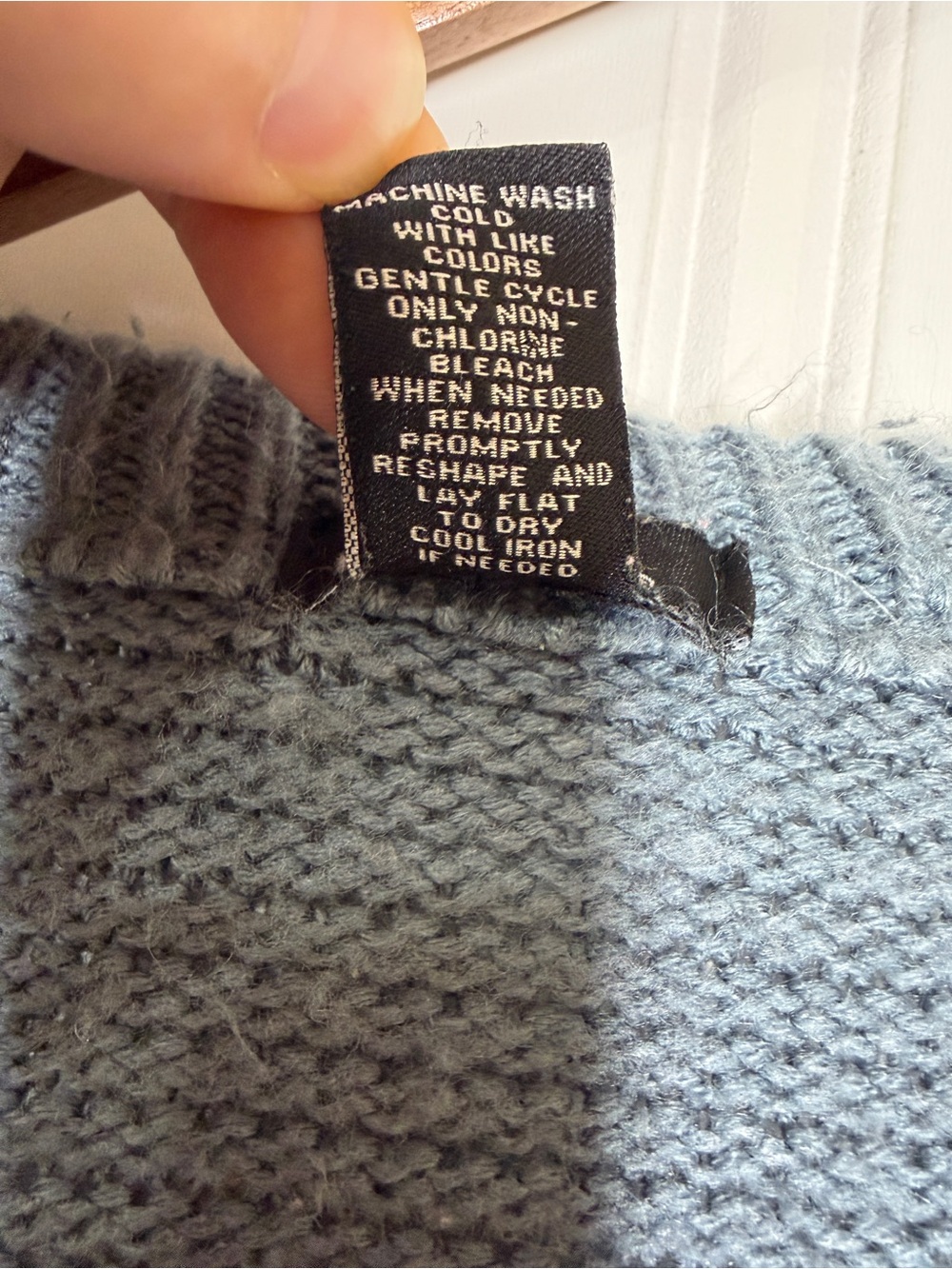 Rue21 Women XL Color Block Cropped Knit Sweater Blue Gray Cream Button Shoulder - Picture 7 of 12